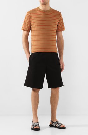 Мужские кожаные сандалии ALEXANDER MCQUEEN черного цвета по цене 51900 руб., арт. 604271/WHRWB | Фото 2 Мужские кожаные сандалии ALEXANDER MCQUEEN черного цвета, арт. 604271/WHRWB | Фото 2