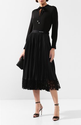 Женская юбка-миди VALENTINO черного цвета по цене 132000 руб., арт. TB3MD01H575 | Фото 2 Женская юбка-миди VALENTINO черного цвета, арт. TB3MD01H575 | Фото 2