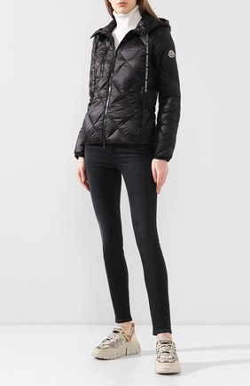 Женский пуховая куртка oulx MONCLER черного цвета по цене 71200 руб., арт. F1-093-1A536-00-C0381 | Фото 2 Женский пуховая куртка oulx MONCLER черного цвета, арт. F1-093-1A536-00-C0381 | Фото 2