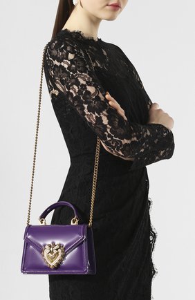 Женская сумка devotion small DOLCE & GABBANA сиреневого цвета по цене 0 руб., арт. BB6711/A1037 | Фото 5 Женская сумка devotion small DOLCE & GABBANA сиреневого цвета, арт. BB6711/A1037 | Фото 5 (Женское Кросс-КТ: Вечерняя сумка; Сумки-технические: Сумки через плечо, Сумки top-handle; Материал: Натуральная кожа; Ремень/цепочка: На ремешке; Размер: small)