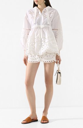 Женская куртка REDVALENTINO белого цвета по цене 56800 руб., арт. TR0CI00Y/51K | Фото 2 Женская куртка REDVALENTINO белого цвета, арт. TR0CI00Y/51K | Фото 2