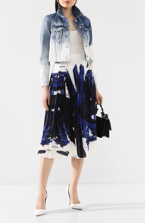 Женская джинсовая куртка OFF-WHITE синего цвета по цене 68450 руб., арт. 0WYE008R207730987171 | Фото 2 Женская джинсовая куртка OFF-WHITE синего цвета, арт. 0WYE008R207730987171 | Фото 2