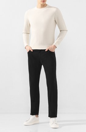 Мужской хлопковый джемпер BRIONI белого цвета по цене 71500 руб., арт. UMQ90L/P9K20 | Фото 2 Мужской хлопковый джемпер BRIONI белого цвета, арт. UMQ90L/P9K20 | Фото 2 (Рукава: Длинные; Длина (для топов): Стандартные; Материал внешний: Хлопок; Принт: Без принта; Мужское Кросс-КТ: Джемперы; Вырез: Круглый; Региональные ограничения белый список (Axapta Mercury): RU)