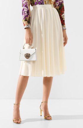 Женская сумка devotion small DOLCE & GABBANA белого цвета по цене 167000 руб., арт. BB6711/A1037 | Фото 2 Женская сумка devotion small DOLCE & GABBANA белого цвета, арт. BB6711/A1037 | Фото 2 (Женское Кросс-КТ: Вечерняя сумка; Сумки-технические: Сумки через плечо, Сумки top-handle; Материал: Натуральная кожа; Ремень/цепочка: На ремешке; Размер: small)