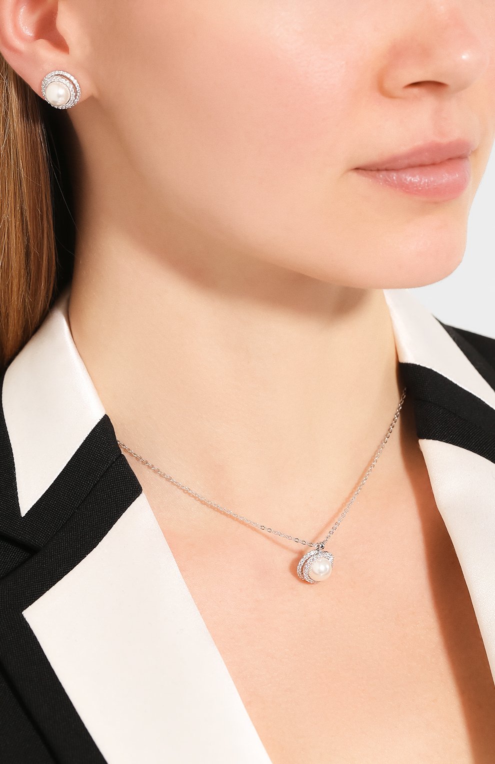 Женский комплект originally SWAROVSKI серебряного цвета по цене 12890 руб., арт. 5479911 | Фото 2 Женский комплект originally SWAROVSKI серебряного цвета, арт. 5479911 | Фото 2