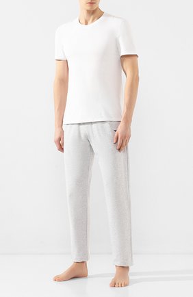 Мужские хлопковые брюки EMPORIO ARMANI серого цвета по цене 7880 руб., арт. 111809/0P571 | Фото 2 Мужские хлопковые брюки EMPORIO ARMANI серого цвета, арт. 111809/0P571 | Фото 2