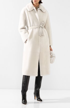Женская дубленка GIORGIO ARMANI белого цвета по цене 523000 руб., арт. 5AL05P/5AP05 | Фото 2 Женская дубленка GIORGIO ARMANI белого цвета, арт. 5AL05P/5AP05 | Фото 2