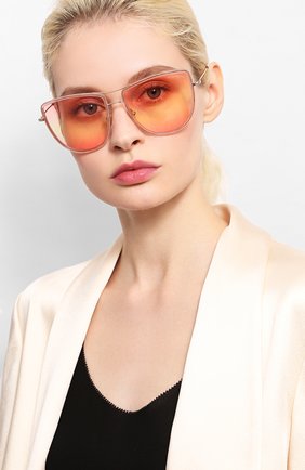 Женские солнцезащитные очки TOM FORD розового цвета, арт. TF759 | Фото 2 (Тип очков: С/з; Региональные ограничения белый список (Axapta Mercury): RU; Оптика Гендер: оптика-женское)