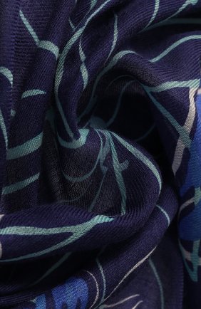 Женская шаль из смеси кашемира и шелка LORO PIANA синего цвета по цене 79650 руб., арт. FAI9818 | Фото 2 Женская шаль из смеси кашемира и шелка LORO PIANA синего цвета, арт. FAI9818 | Фото 2