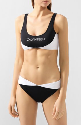 Женский бра-бандо CALVIN KLEIN черного цвета по цене 6825 руб., арт. KW0KW00839 | Фото 2 Женский бра-бандо CALVIN KLEIN черного цвета, арт. KW0KW00839 | Фото 2