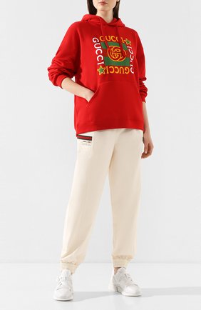 Женская хлопковое худи GUCCI красного цвета по цене 78950 руб., арт. 605154/XJB8V | Фото 2 Женская хлопковое худи GUCCI красного цвета, арт. 605154/XJB8V | Фото 2