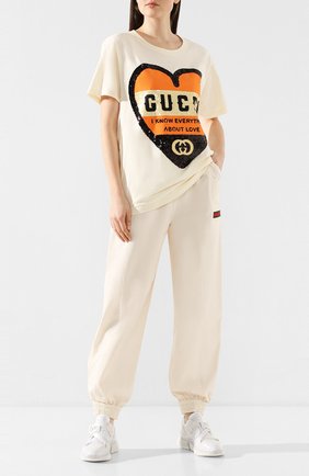Женская хлопковая футболка GUCCI бежевого цвета по цене 49050 руб., арт. 492347/XJB72 | Фото 2 Женская хлопковая футболка GUCCI бежевого цвета, арт. 492347/XJB72 | Фото 2