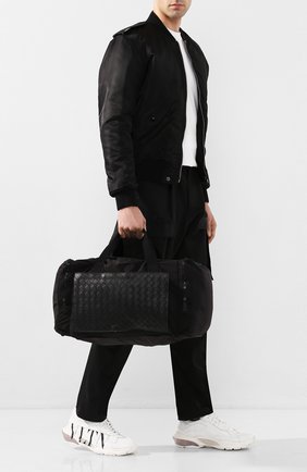 Мужская комбинированная дорожная сумка BOTTEGA VENETA черного цвета по цене 111000 руб., арт. 609918/VCQG1 | Фото 2 Мужская комбинированная дорожная сумка BOTTEGA VENETA черного цвета, арт. 609918/VCQG1 | Фото 2