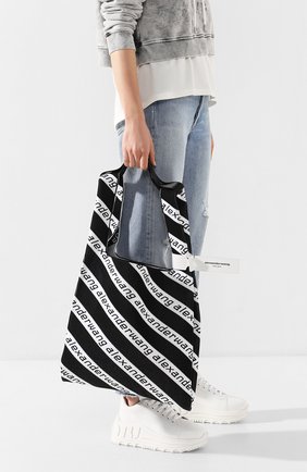 Женский сумка-шопер ALEXANDER WANG черно-белого цвета по цене 34450 руб., арт. 20C120R239 | Фото 2 Женский сумка-шопер ALEXANDER WANG черно-белого цвета, арт. 20C120R239 | Фото 2