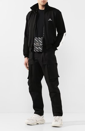 Мужская кожаная сумка BALENCIAGA черно-белого цвета по цене 76650 руб., арт. 600201/1NH6Y | Фото 2 Мужская кожаная сумка BALENCIAGA черно-белого цвета, арт. 600201/1NH6Y | Фото 2 (Материал: Натуральная кожа; Размер: mini; Ремень/цепочка: На ремешке)