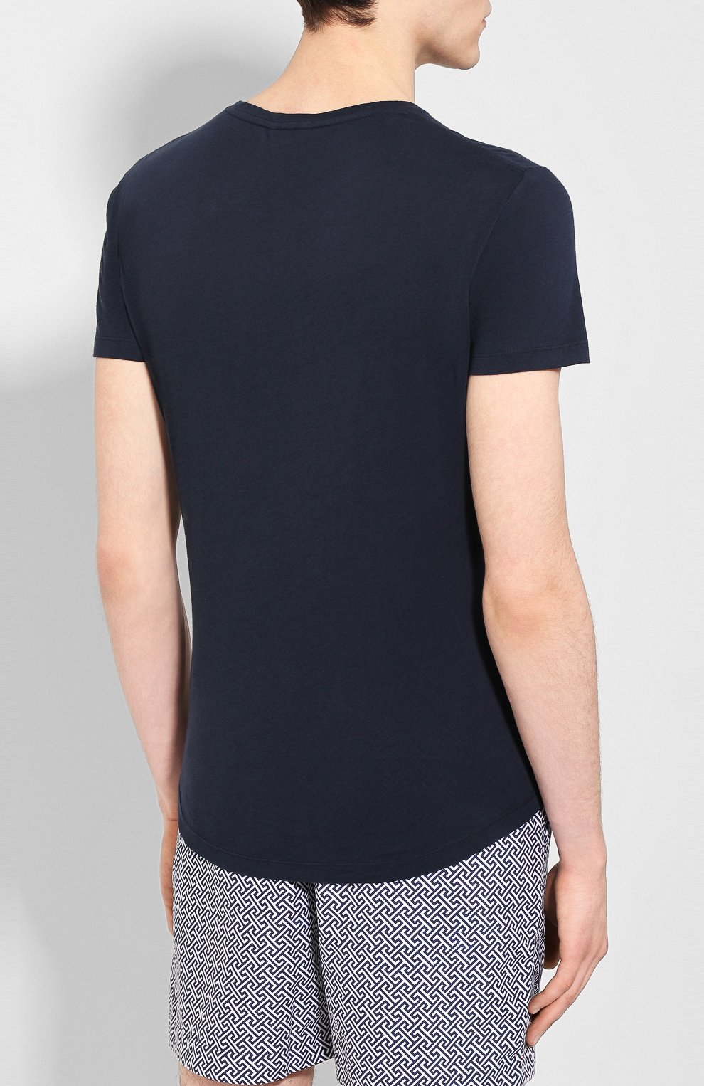 Мужская хлопковая футболка ORLEBAR BROWN темно-синего цвета, арт. 259555 | Фото 4 (Принт: Без принта; Рукава: Короткие; Длина (для топов): Стандартные; Мужское Кросс-КТ: Футболка-одежда; Материал внешний: Хлопок; Стили: Кэжуэл)