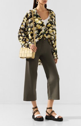 Женские сандалии FENDI черного цвета по цене 59000 руб., арт. 8X7050 A8TW | Фото 2 Женские сандалии FENDI черного цвета, арт. 8X7050 A8TW | Фото 2