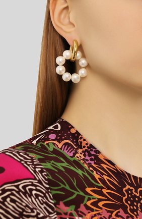 Женские серьги TIMELESS PEARLY золотого цвета по цене 25200 руб., арт. B01981 | Фото 2 Женские серьги TIMELESS PEARLY золотого цвета, арт. B01981 | Фото 2