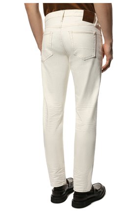 Мужские джинсы TOM FORD кремвого цвета, арт. BUJ32/TFD002 | Фото 4 (Силуэт М (брюки): Прямые; Кросс-КТ: Деним; Региональные ограничения белый список (Axapta Mercury): RU; Материал внешний: Хлопок)