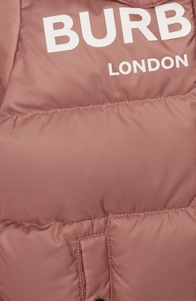 Детский пуховый комбинезон BURBERRY розового цвета по цене 28100 руб., арт. 8021086 | Фото 3 Детский пуховый комбинезон BURBERRY розового цвета, арт. 8021086 | Фото 3