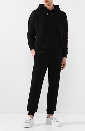 Мужской хлопковое худи GIVENCHY черного цвета по цене 81850 руб., арт. BMJ05V30AF | Фото 2 Мужской хлопковое худи GIVENCHY черного цвета, арт. BMJ05V30AF | Фото 2