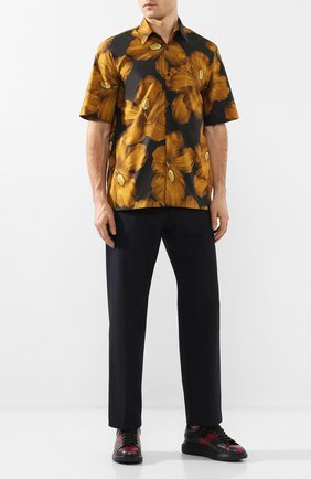 Мужская хлопковая рубашка DRIES VAN NOTEN желтого цвета по цене 39950 руб., арт. 201-20734-9003 | Фото 2 Мужская хлопковая рубашка DRIES VAN NOTEN желтого цвета, арт. 201-20734-9003 | Фото 2 (Рукава: Короткие; Длина (для топов): Стандартные; Материал внешний: Хлопок; Мужское Кросс-КТ: Рубашка-одежда; Принт: С принтом; Случай: Повседневный; Воротник: Кент; Региональные ограничения белый список (Axapta Mercury): RU)