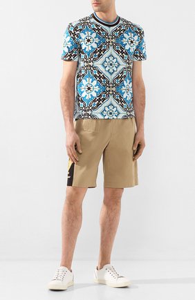 Мужские хлопковые шорты DOLCE & GABBANA бежевого цвета по цене 59950 руб., арт. GYHDAT/FUFGA | Фото 2 Мужские хлопковые шорты DOLCE & GABBANA бежевого цвета, арт. GYHDAT/FUFGA | Фото 2