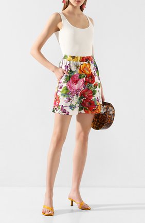 Женские шелковые шорты DOLCE & GABBANA разноцветного цвета по цене 59950 руб., арт. FTAM7T/FSAZM | Фото 2 Женские шелковые шорты DOLCE & GABBANA разноцветного цвета, арт. FTAM7T/FSAZM | Фото 2