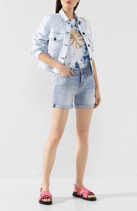 Женские джинсовые шорты 7 FOR ALL MANKIND голубого цвета по цене 12850 руб., арт. JSWUA500IH | Фото 2 Женские джинсовые шорты 7 FOR ALL MANKIND голубого цвета, арт. JSWUA500IH | Фото 2