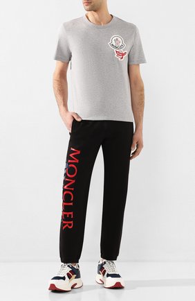 Мужская хлопковая футболка 2 moncler 1952 MONCLER GENIUS серого цвета по цене 16800 руб., арт. F1-092-8C712-00-8390T | Фото 2 Мужская хлопковая футболка 2 moncler 1952 MONCLER GENIUS серого цвета, арт. F1-092-8C712-00-8390T | Фото 2
