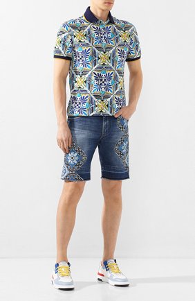Мужские джинсовые шорты DOLCE & GABBANA синего цвета по цене 57050 руб., арт. GY71LD/G8CI4 | Фото 2 Мужские джинсовые шорты DOLCE & GABBANA синего цвета, арт. GY71LD/G8CI4 | Фото 2