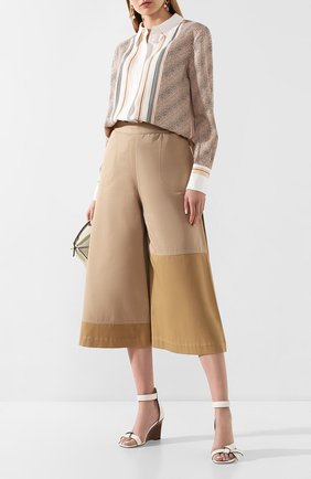 Женские кожаные босоножки LOEWE белого цвета по цене 67800 руб., арт. 453.10.637 | Фото 2 Женские кожаные босоножки LOEWE белого цвета, арт. 453.10.637 | Фото 2