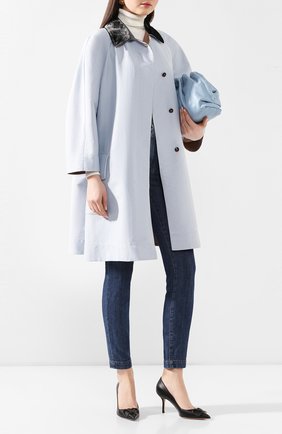 Женский плащ GIORGIO ARMANI голубого цвета по цене 234500 руб., арт. 0SH0L03Z/T01NT | Фото 2 Женский плащ GIORGIO ARMANI голубого цвета, арт. 0SH0L03Z/T01NT | Фото 2