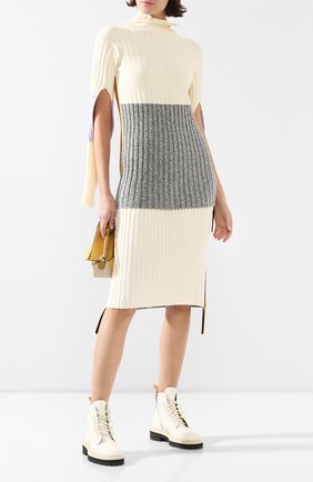 Женский свитер MONCLER кремвого цвета по цене 52000 руб., арт. F1-094-9F702-00-C9031 | Фото 2 Женский свитер MONCLER кремвого цвета, арт. F1-094-9F702-00-C9031 | Фото 2