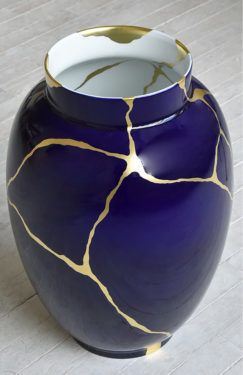 Ваза kintsugi BERNARDAUD синего цвета по цене 2290000 руб., арт. 1834/22985 | Фото 2 Ваза kintsugi BERNARDAUD синего цвета, арт. 1834/22985 | Фото 2 (Ограничения доставки: fragile-2)