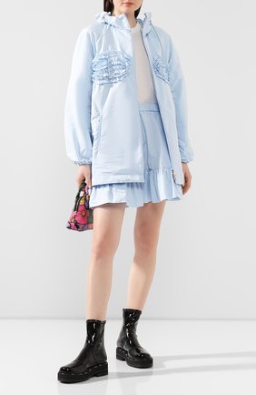 Женская куртка 4 moncler simone rocha MONCLER GENIUS голубого цвета по цене 83400 руб., арт. F1-09W-1A700-00-C0505 | Фото 2 Женская куртка 4 moncler simone rocha MONCLER GENIUS голубого цвета, арт. F1-09W-1A700-00-C0505 | Фото 2