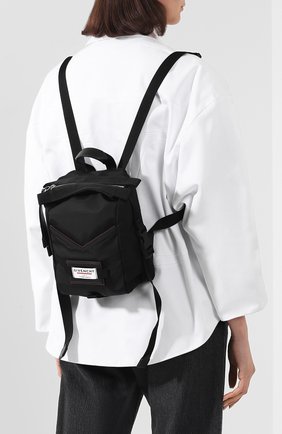 Женский рюкзак downtown mini GIVENCHY черного цвета по цене 78900 руб., арт. BB50BNB0RT | Фото 2 Женский рюкзак downtown mini GIVENCHY черного цвета, арт. BB50BNB0RT | Фото 2
