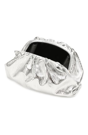 Женский клатч pouch BOTTEGA VENETA серебряного цвета по цене 182500 руб., арт. 618128/VCQ60 | Фото 4 Женский клатч pouch BOTTEGA VENETA серебряного цвета, арт. 618128/VCQ60 | Фото 4 (Женское Кросс-КТ: Вечерняя сумка, Клатч-клатчи; Материал: Натуральная кожа; Размер: large)