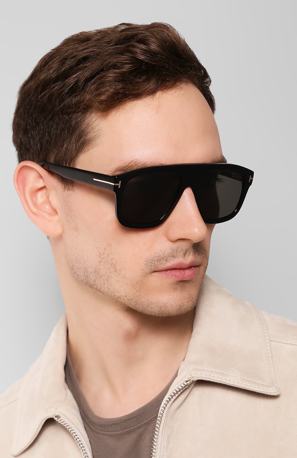 Мужские черные солнцезащитные очки TOM FORD купить в интернет-магазине ЦУМ,  арт. TF777 01D