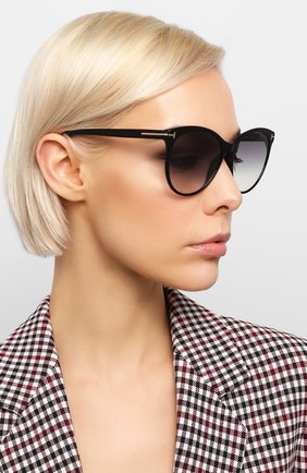 Женские солнцезащитные очки TOM FORD черного цвета по цене 24750 руб., арт. TF787 01B | Фото 2 Женские солнцезащитные очки TOM FORD черного цвета, арт. TF787 01B | Фото 2