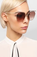 Женские солнцезащитные очки ALEXANDER MCQUEEN светло-коричневого цвета, арт. AM0254S 002 | Фото 2 (Региональные ограничения белый список (Axapta Mercury): RU; Тип очков: С/з; Очки форма: Квадратные; Оптика Гендер: оптика-женское)