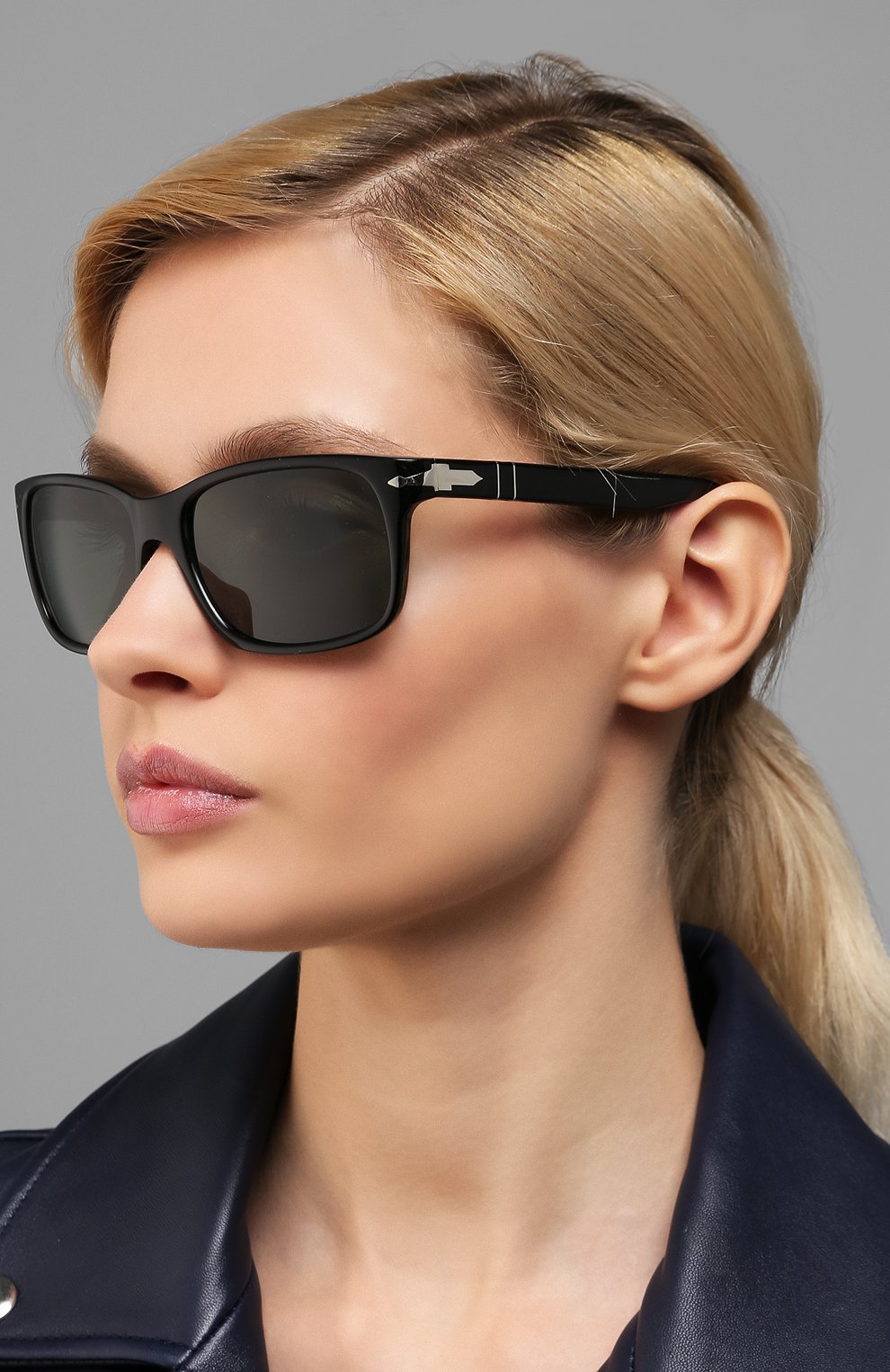 Женские солнцезащитные очки PERSOL черного цвета по цене 11900 руб., арт. 3048S-95/31 | Фото 2 Женские солнцезащитные очки PERSOL черного цвета, арт. 3048S-95/31 | Фото 2