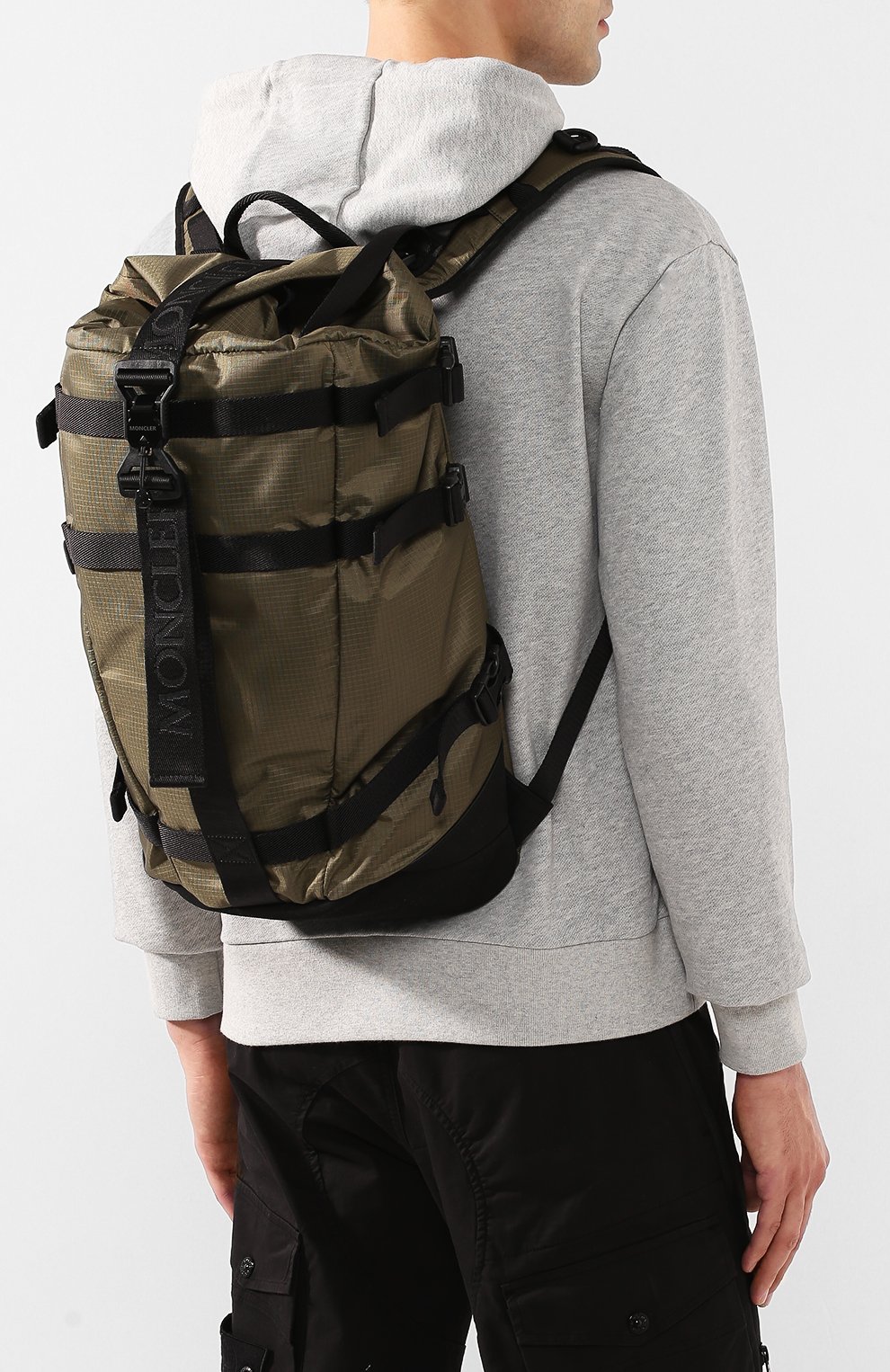 Мужской текстильный рюкзак MONCLER хаки цвета по цене 58200 руб., арт. F1-09A-5A703-10-02SB1 | Фото 2 Мужской текстильный рюкзак MONCLER хаки цвета, арт. F1-09A-5A703-10-02SB1 | Фото 2