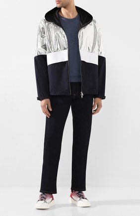 Мужская куртка MONCLER серебряного цвета по цене 62900 руб., арт. F1-091-1B706-00-54AGT | Фото 2 Мужская куртка MONCLER серебряного цвета, арт. F1-091-1B706-00-54AGT | Фото 2
