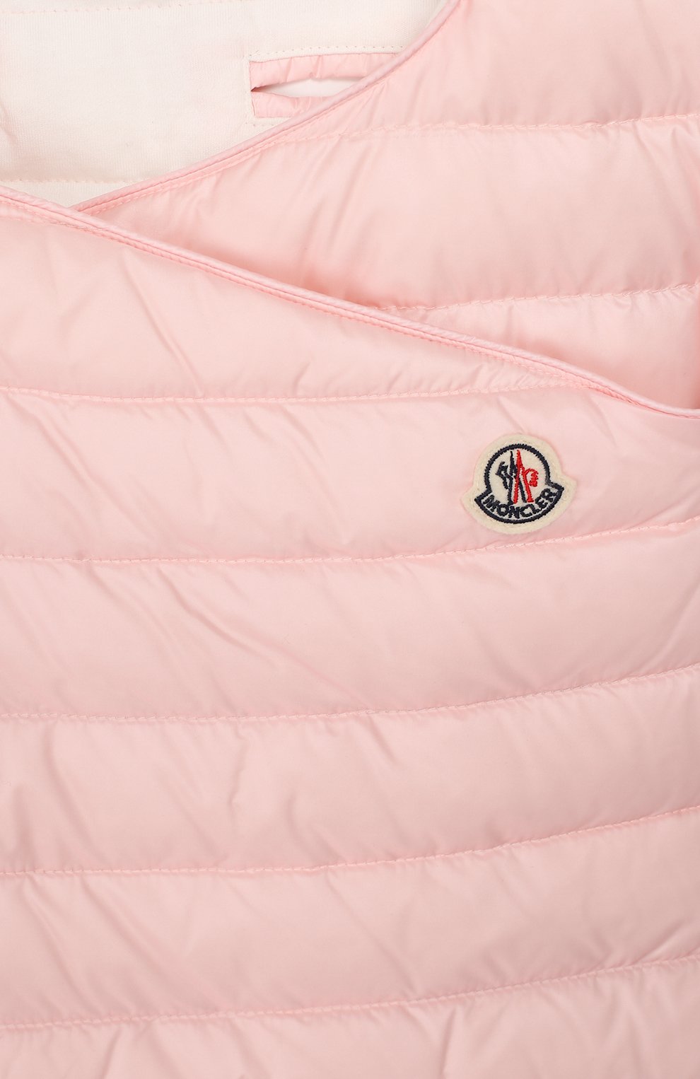 Детский пуховый конверт MONCLER розового цвета по цене 24400 руб., арт. F1-951-1G701-00-C0401 | Фото 3 Детский пуховый конверт MONCLER розового цвета, арт. F1-951-1G701-00-C0401 | Фото 3