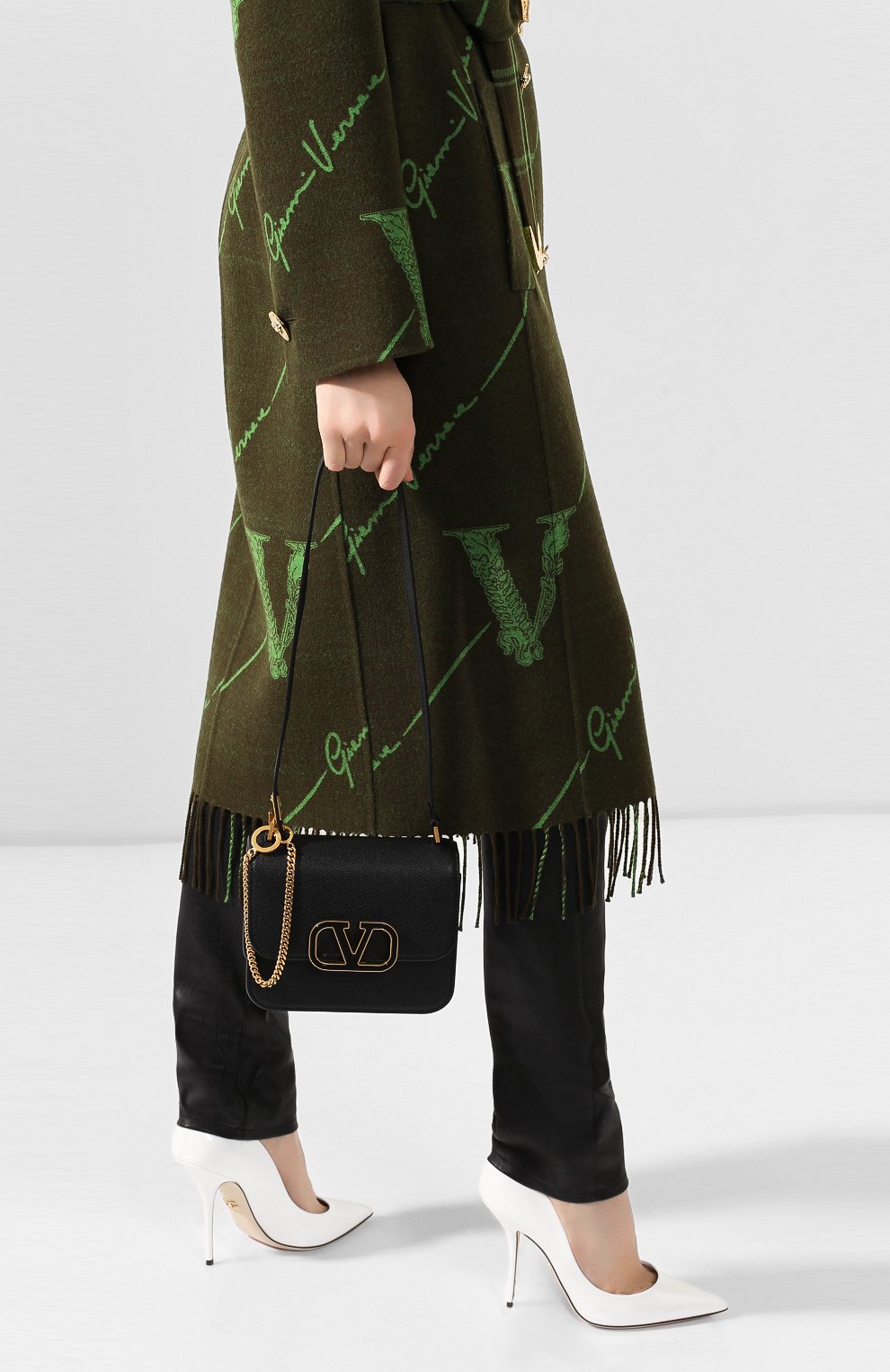 Женская сумка valentino garavani vsling small VALENTINO черного цвета по цене 157500 руб., арт. TW0B0F01/ACY | Фото 2 Женская сумка valentino garavani vsling small VALENTINO черного цвета, арт. TW0B0F01/ACY | Фото 2