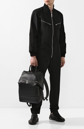 Мужской кожаный рюкзак BOTTEGA VENETA черного цвета по цене 140000 руб., арт. 622811/VCRE1 | Фото 2 Мужской кожаный рюкзак BOTTEGA VENETA черного цвета, арт. 622811/VCRE1 | Фото 2