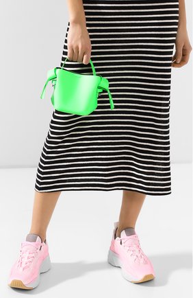 Женская сумка musubi micro ACNE STUDIOS зеленого цвета по цене 52000 руб., арт. A10033/W | Фото 2 Женская сумка musubi micro ACNE STUDIOS зеленого цвета, арт. A10033/W | Фото 2