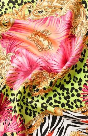Женский шелковый платок VERSACE разноцветного цвета по цене 32600 руб., арт. IF09001/A234777 | Фото 2 Женский шелковый платок VERSACE разноцветного цвета, арт. IF09001/A234777 | Фото 2