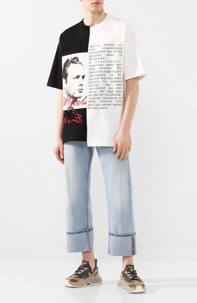Мужская хлопковая футболка DOLCE & GABBANA черно-белого цвета по цене 89950 руб., арт. G8LE7Z/G7VPP | Фото 2 Мужская хлопковая футболка DOLCE & GABBANA черно-белого цвета, арт. G8LE7Z/G7VPP | Фото 2 (Материал внешний: Хлопок; Длина (для топов): Удлиненные; Рукава: Короткие; Мужское Кросс-КТ: Футболка-одежда; Принт: С принтом; Стили: Кэжуэл)